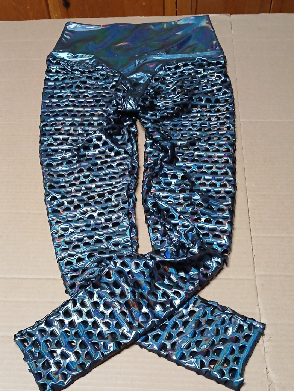 Silver Oil Slick Holographic Effect See-Through Cut-Out Pattern Rave Leggings M - Picture 5 of 9